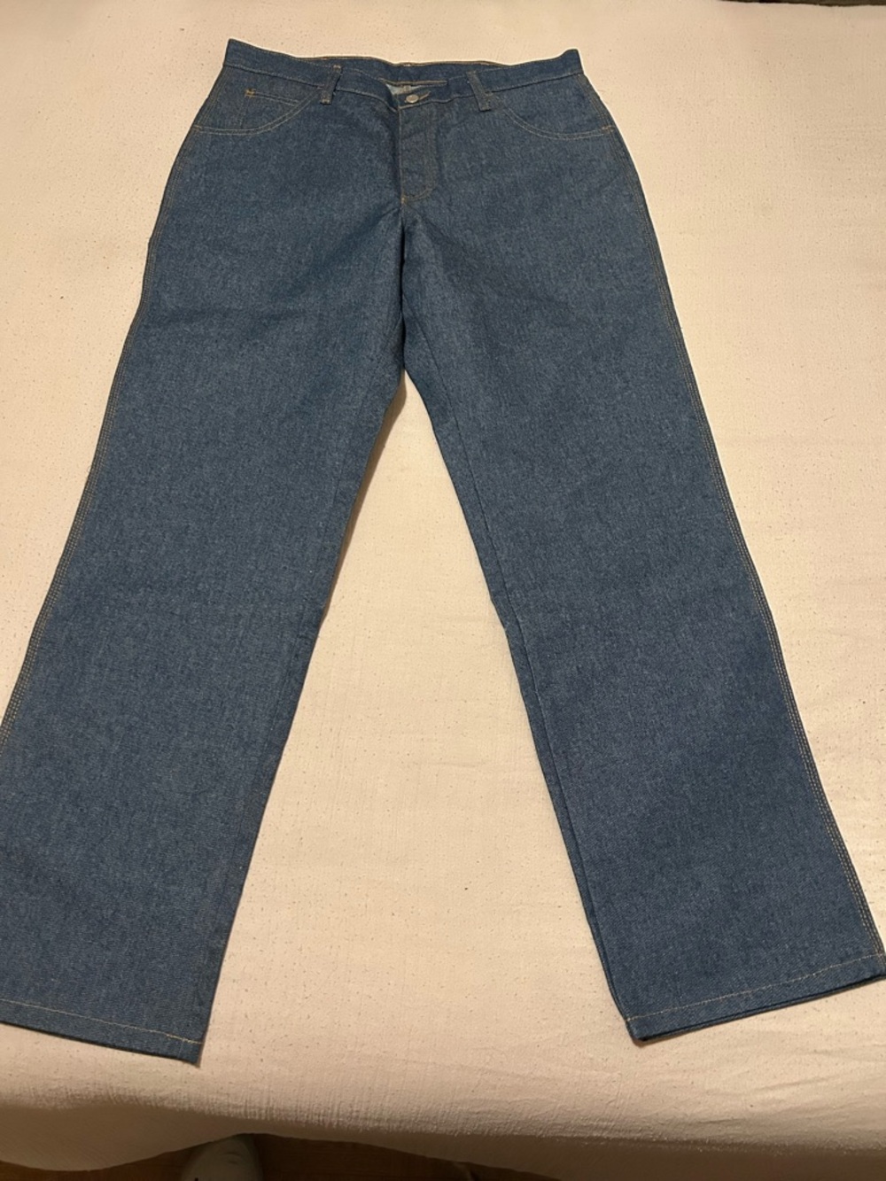 Relaxed Fit Men's Medium Blue Denim Jeans